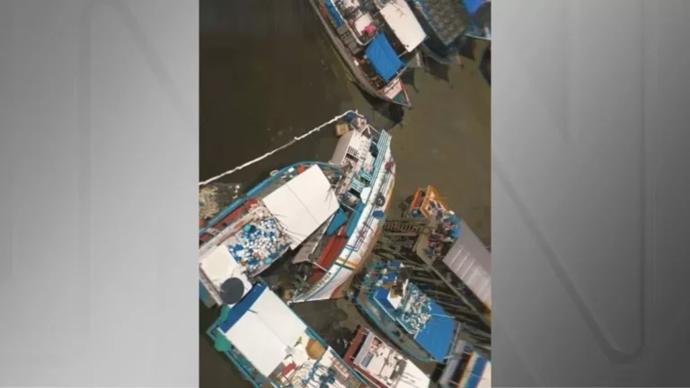 Vazamento de óleo em rio é contido após embarcação tombar no Pará