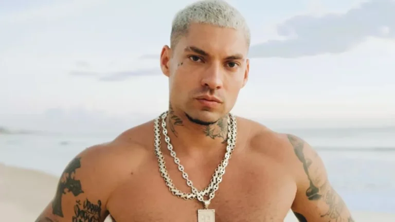 Filipe Ret rompe silêncio e pede liberdade de MC Poze em show