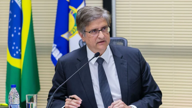 É preciso asfixiar o sistema, diz Gonet sobre combate ao crime organizado