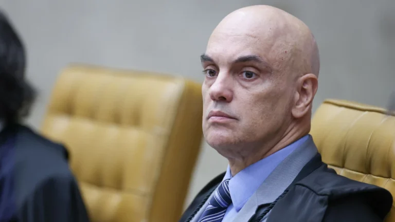 “Há interesse econômico, político e criminal na desinformação”, diz Moraes