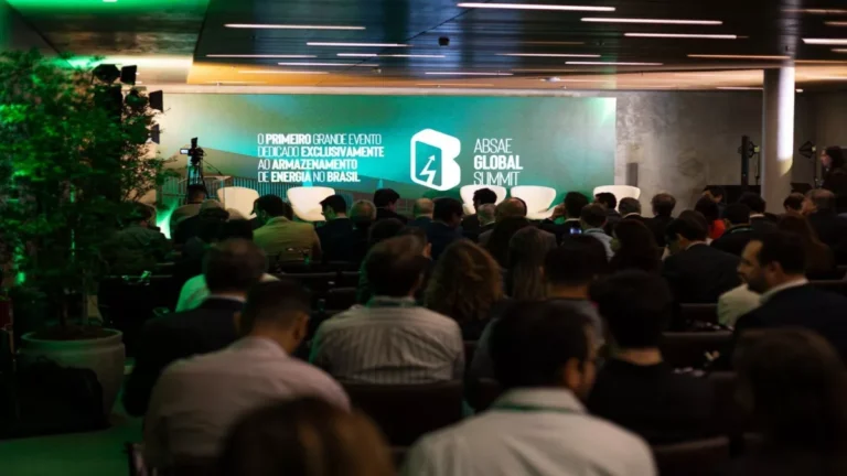 Brasil desperdiça energia limpa, mostra Absae Summit