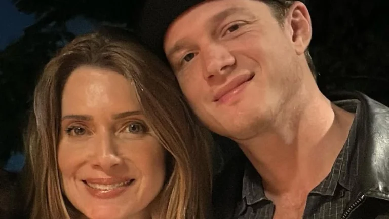 Letícia Spiller homenageia Pedro Novaes pelo fim de “Garota do Momento”