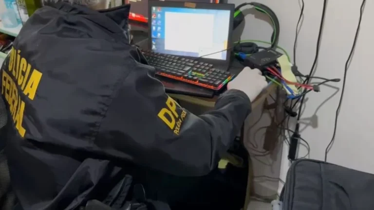 PF deflagra operação contra crimes de abuso infantil em ambientes virtuais