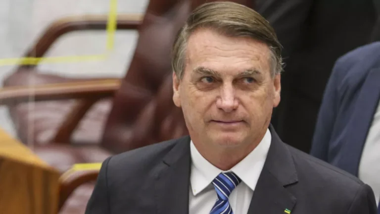 Bolsonaro dirá à PF que não sabia de planos de Eduardo, dizem aliados