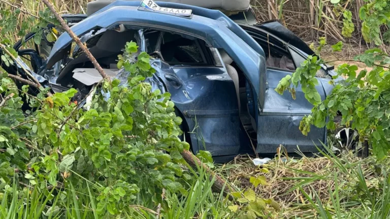 Mãe e bebê de 1 ano são arremessadas de carro em acidente na BR-101 no RN
