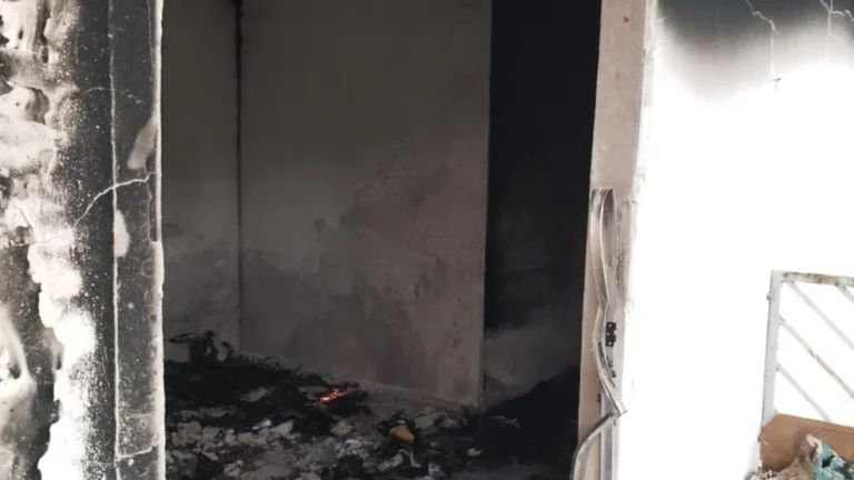 Mulher ferida durante incêndio dentro de casa está internada em estado grave em Juiz de Fora