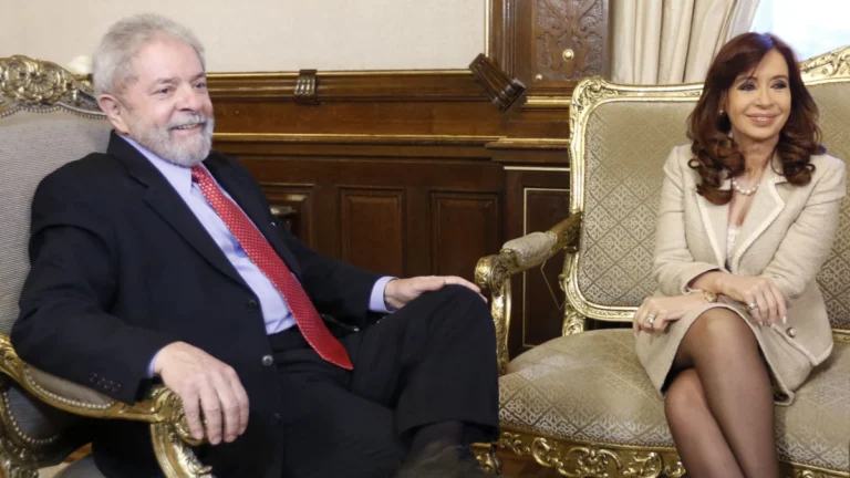 Lula tenta encaixar visita a Cristina Kirchner em viagem à Argentina