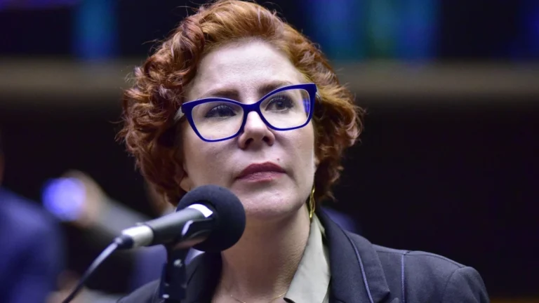 Monitoramento ajudou polícia a localizar Carla Zambelli