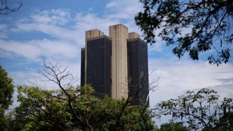 Comunidade TC: Comunicado do BC não dá brecha para pensar em corte da Selic