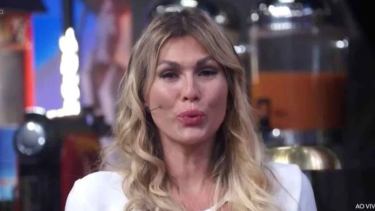 Toma! Ator da Dança dos Famosos alfineta Lívia Andrade na cara