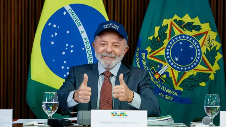 Análise: Novo slogan do governo Lula deve apostar em soberania nacional
