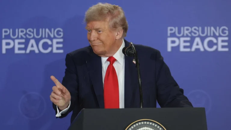 Trump diz que tem vários telefonemas a fazer depois de cúpula com Putin
