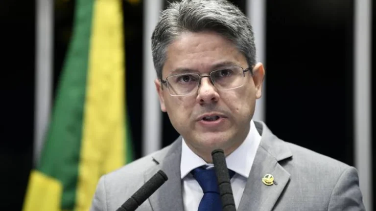 Autor do PL da Adultização vê maturidade no debate entre oposição e governo