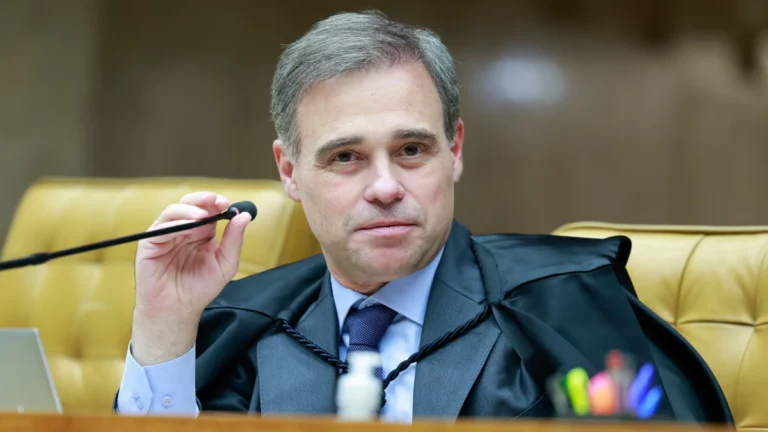 Mendonça é sorteado para relatar investigações sobre fraudes no INSS