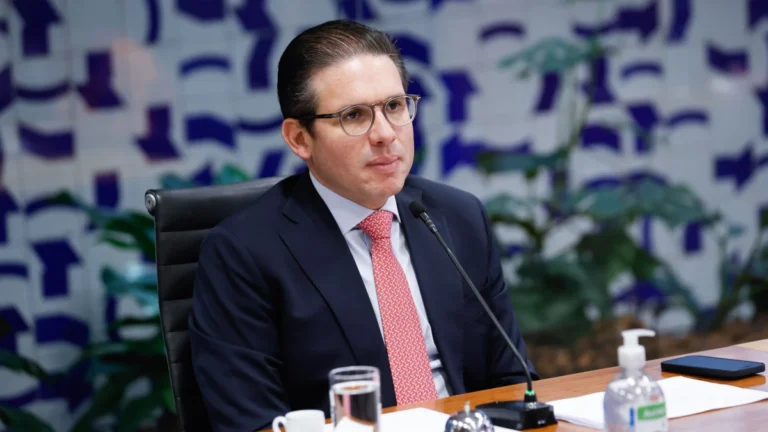 Hugo nega “retaliação” da Câmara em pautar avanço da PEC da Blindagem