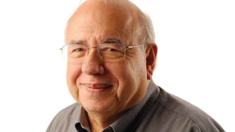 Luis Fernando Verissimo é internado em hospital de Porto Alegre