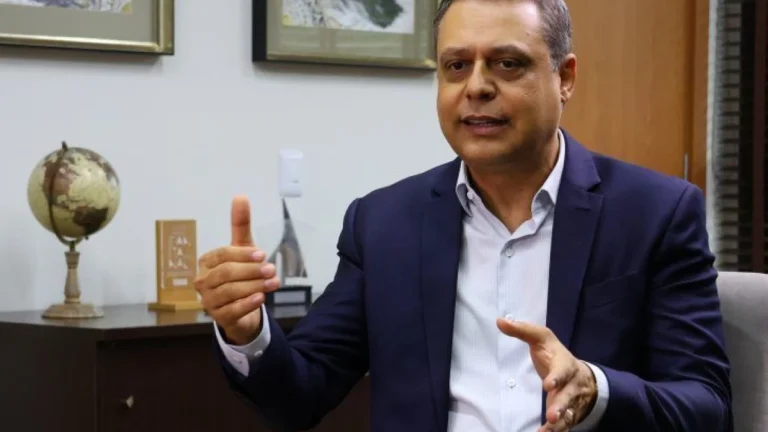 IBS: Comitê elege presidente, mas impasse persiste entre municípios