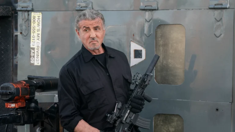 Stallone não está feliz com ator de novo “Rambo”, Noah Centíneo