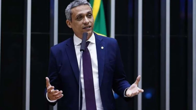 Gustavo Gayer: quem é o deputado que chamou de imbecil nota de Valdemar sobre prisão de Bolsonaro