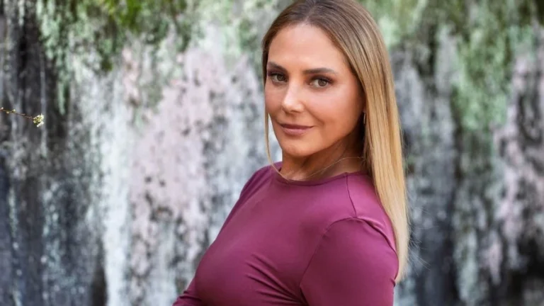 Heloisa Périssé posa em novas fotos ao celebrar aniversário: “30 + 29”