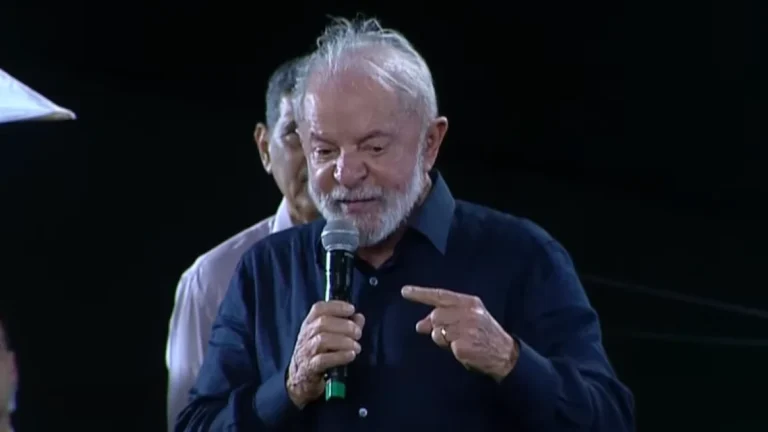 Especialista: Lula tem dado declarações que não ajudam conter crise com EUA