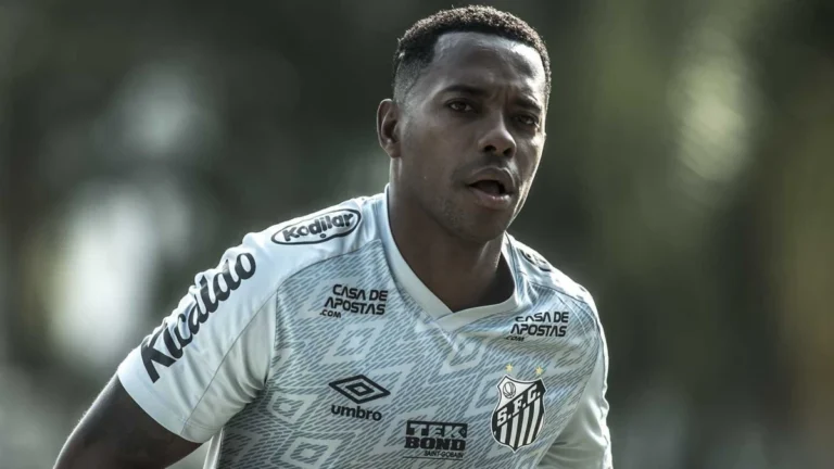 STF deve voltar a julgar recurso de Robinho contra prisão em agosto