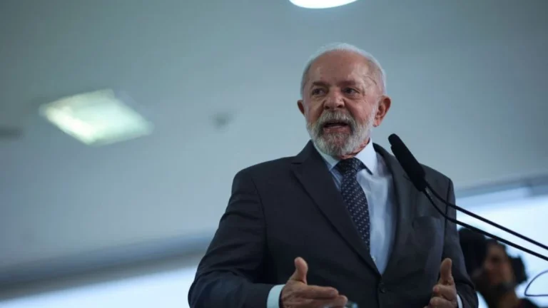 Lula veta 63 trechos do PL de licenciamento e envia novo texto ao Congresso