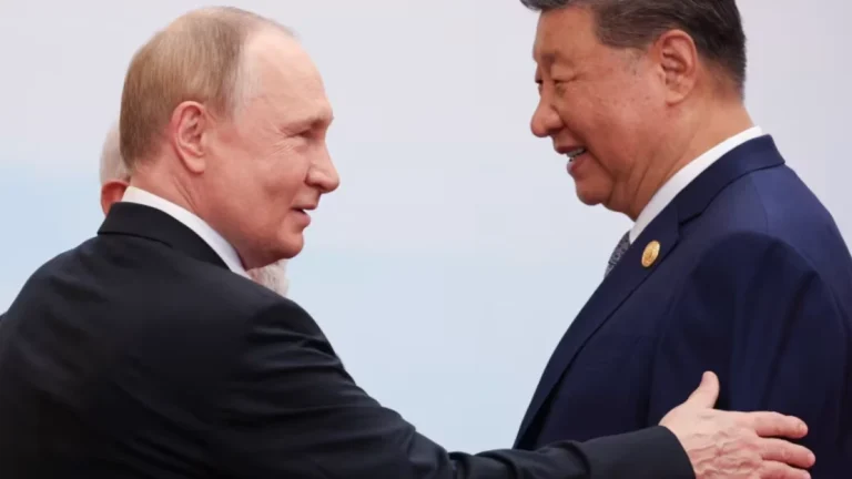 Trump diz não estar preocupado com eixo Rússia-China contra os EUA
