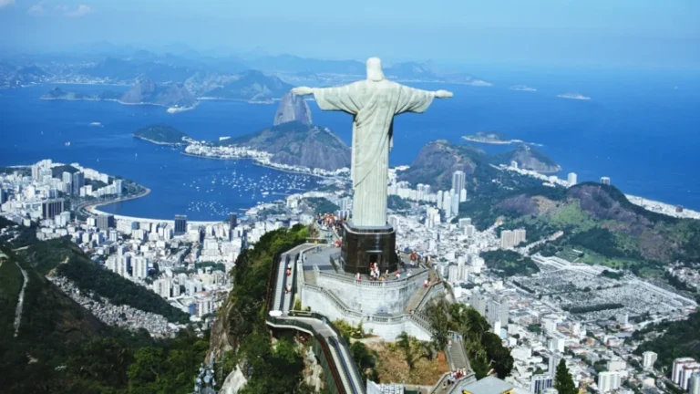 Mulher é condenada a 20 anos por morte de turista colombiano no Rio