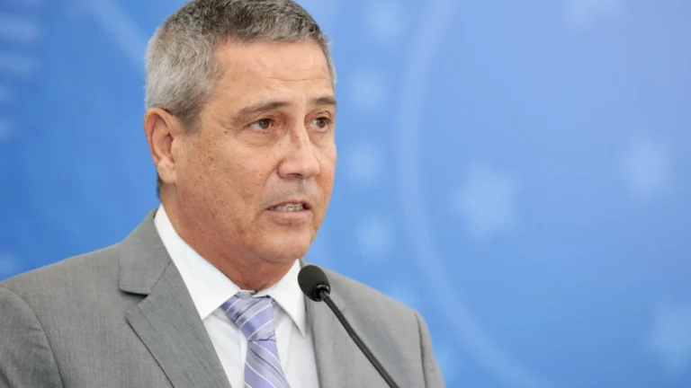 Acusação se sustenta em mentiras de Cid, diz defesa de Braga Netto