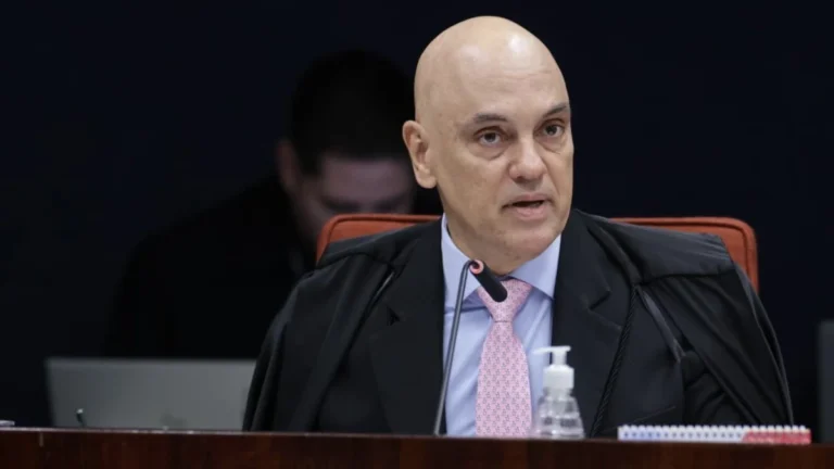 Moraes lista 13 atos que mostram atuação de “organização criminosa”; veja