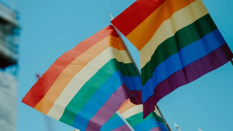 RS lança painel de ambulatórios para acesso à saúde para população LGBT+