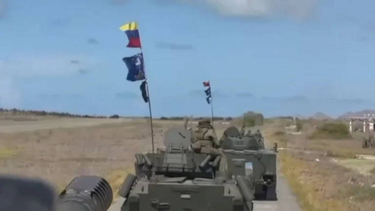 Venezuela divulga imagens de exercícios militares no Caribe; vídeo