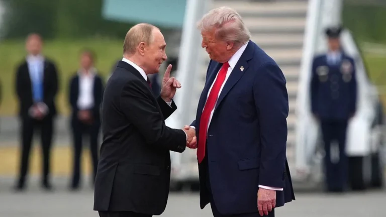 Putin propõe prorrogação de acordo de armas nucleares para Trump