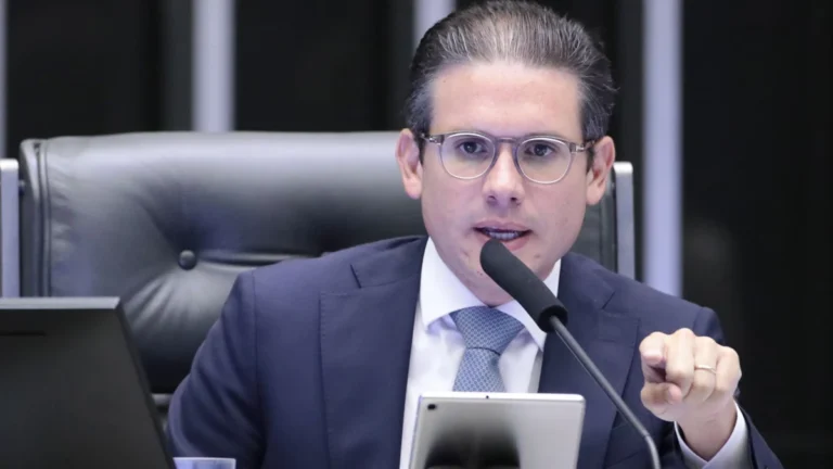 Hugo: Tarcísio tem interesse em anistia, mas não há definição sobre o tema