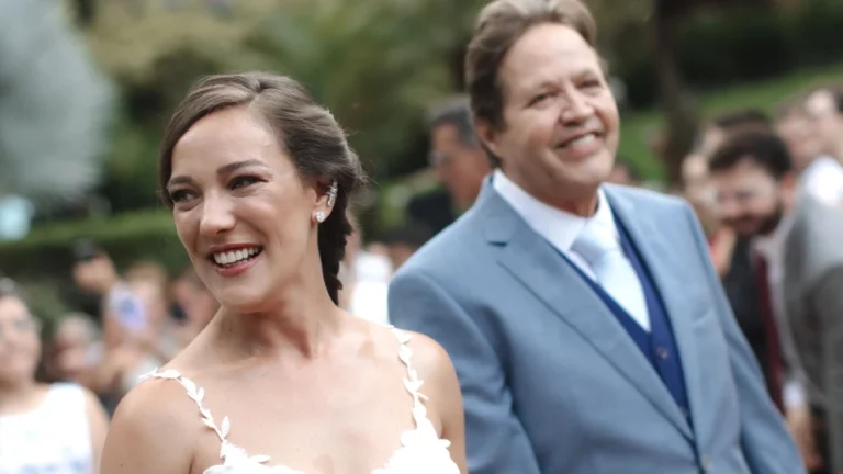 Adriana Birolli se casa com Ivan Zettel no Rio; veja fotos da cerimônia