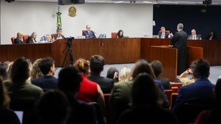 O julgamento de Bolsonaro pode ficar para 2026?