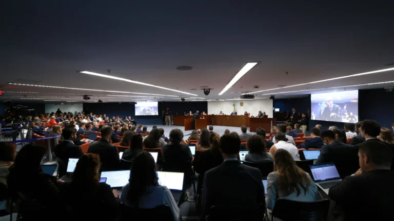Veja como foi o primeiro dia de julgamento de Bolsonaro e outros réus