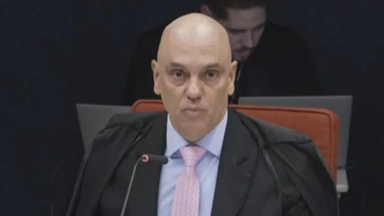 Moraes: Bolsonaro determinou a ministro nota “criminosa” após eleições