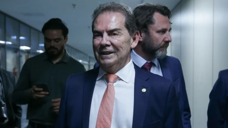 Descompasso entre Câmara e Senado dificulta construção de texto da anistia