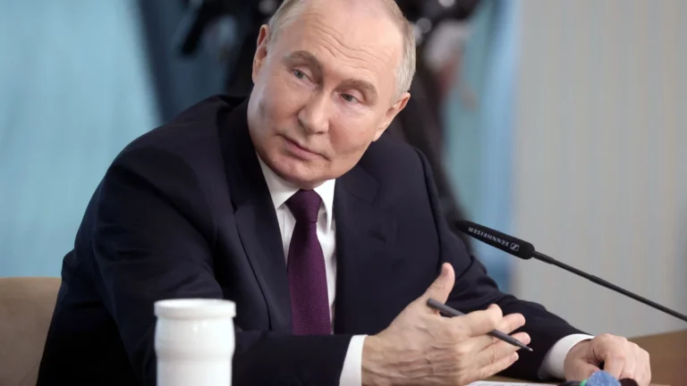 Putin diz que Rússia nunca se opôs à adesão da Ucrânia à União Europeia