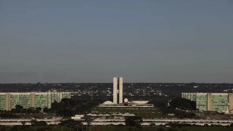 Semana com predomínio de céu claro em Brasília