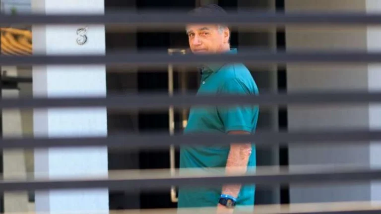 Prazo para Bolsonaro recorrer de condenação no STF termina nesta segunda-feira