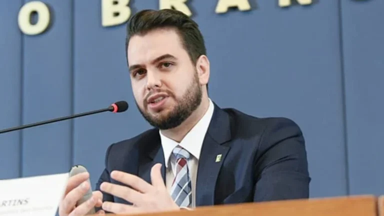 Filipe Martins não entrega alegações e pede anulação de provas da PGR