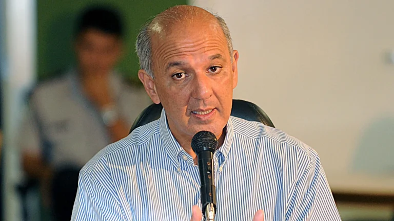 STJ mantém ex-governador do DF José Roberto Arruda inelegível
