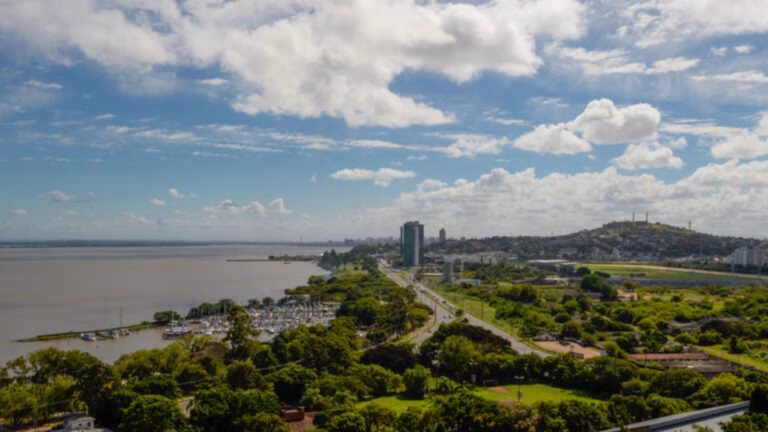 Porto Alegre deve ter semana marcada por chuva e variação de temperatura