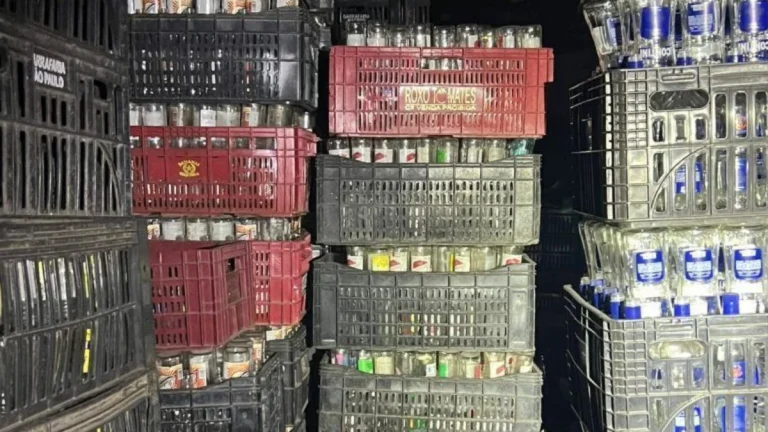 Mais de 100 mil vasilhames são apreendidos em galpão clandestino em SP