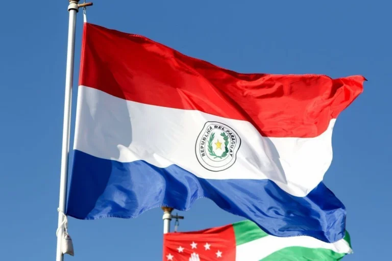 Paraguai assina decreto que designa PCC e CV como grupos terroristas