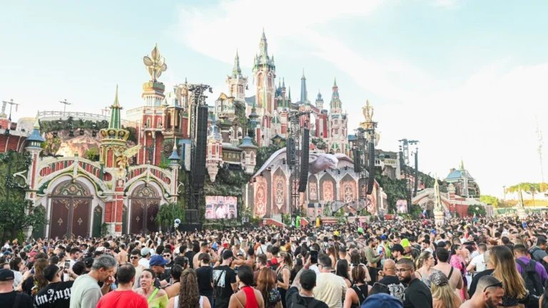 Tomorrowland Brasil muda segurança após casos de intoxicação por metanol