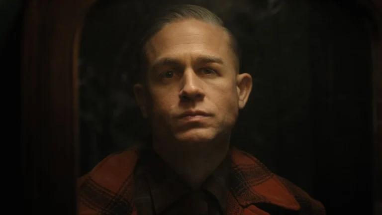 “Monstros”: Charlie Hunnam se sentiu perturbado após estudar serial killer